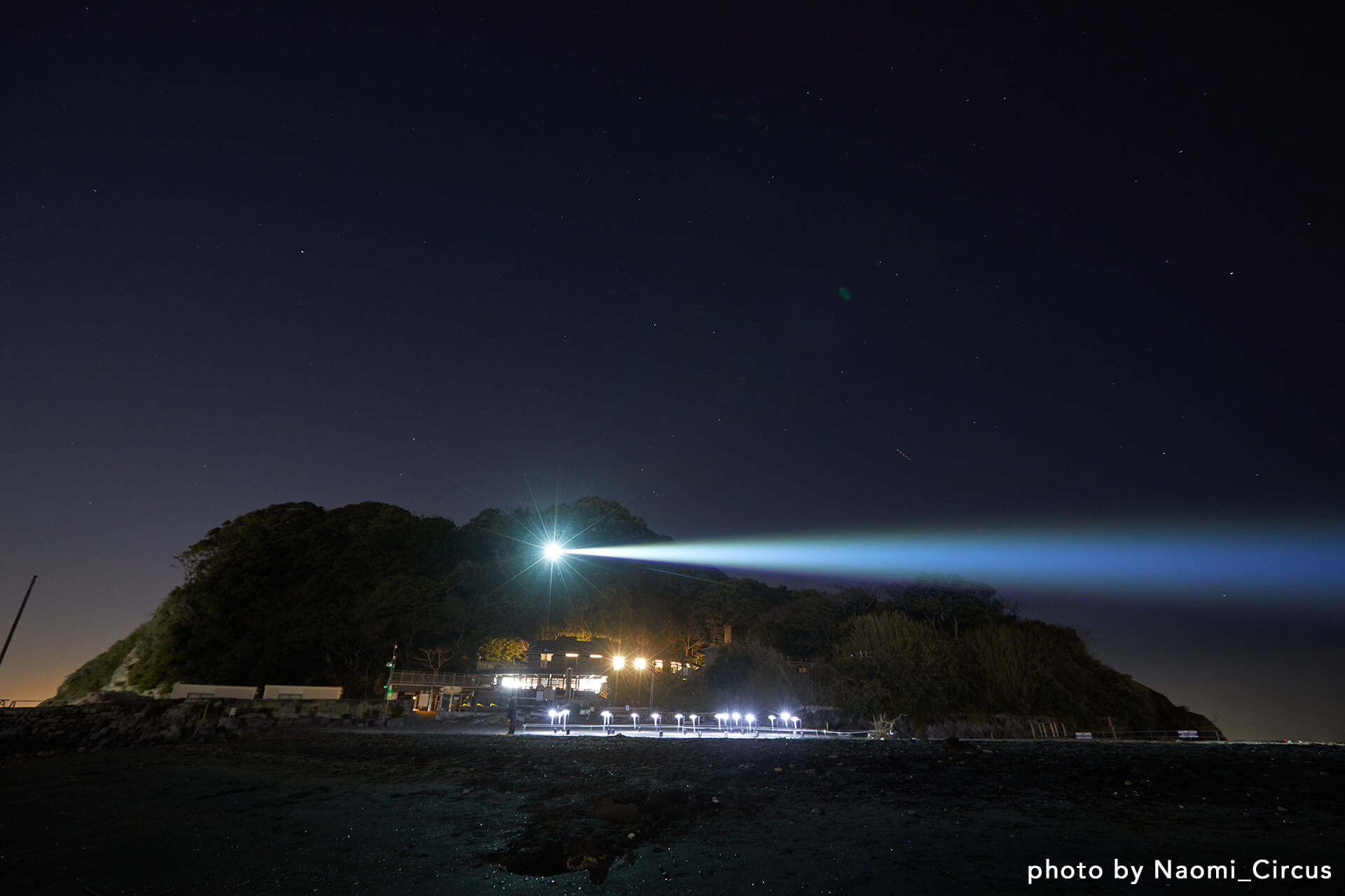 国指定の史跡であり、日本遺産構成文化財でもある“夜の無人島・猿島”を巡る芸術祭を開催！