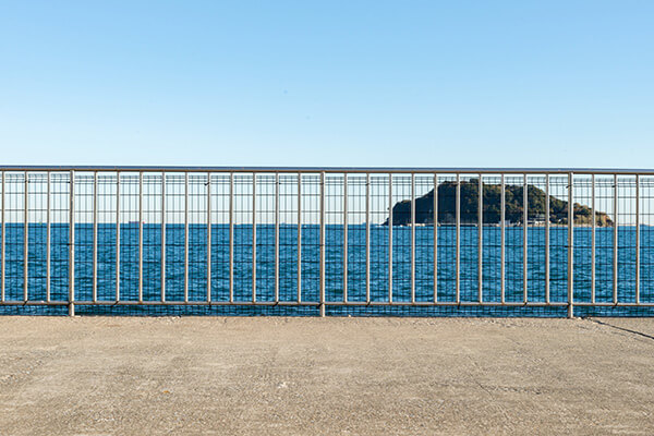 転落防止柵すり抜け防止対策フェンスの寄贈